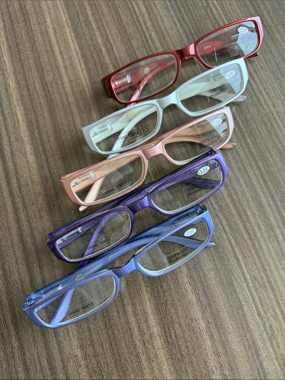 Lot of 5 reading glasses +3.00